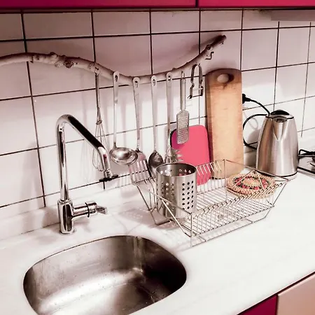 Artists Designed In The Centre Of Apartment