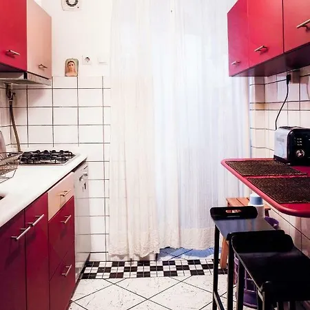 Artists Designed In The Centre Of Apartment *